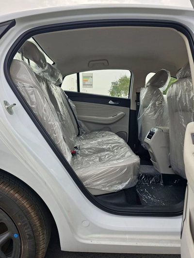 Chery Arrizo 5 ARRIZO 5 1.5L PETROL STANDARD || 1.5L PETROL V4 | FABRIC SEATS | KEY START | RAER PARKING SENSOR (CODE # TARZ)-12