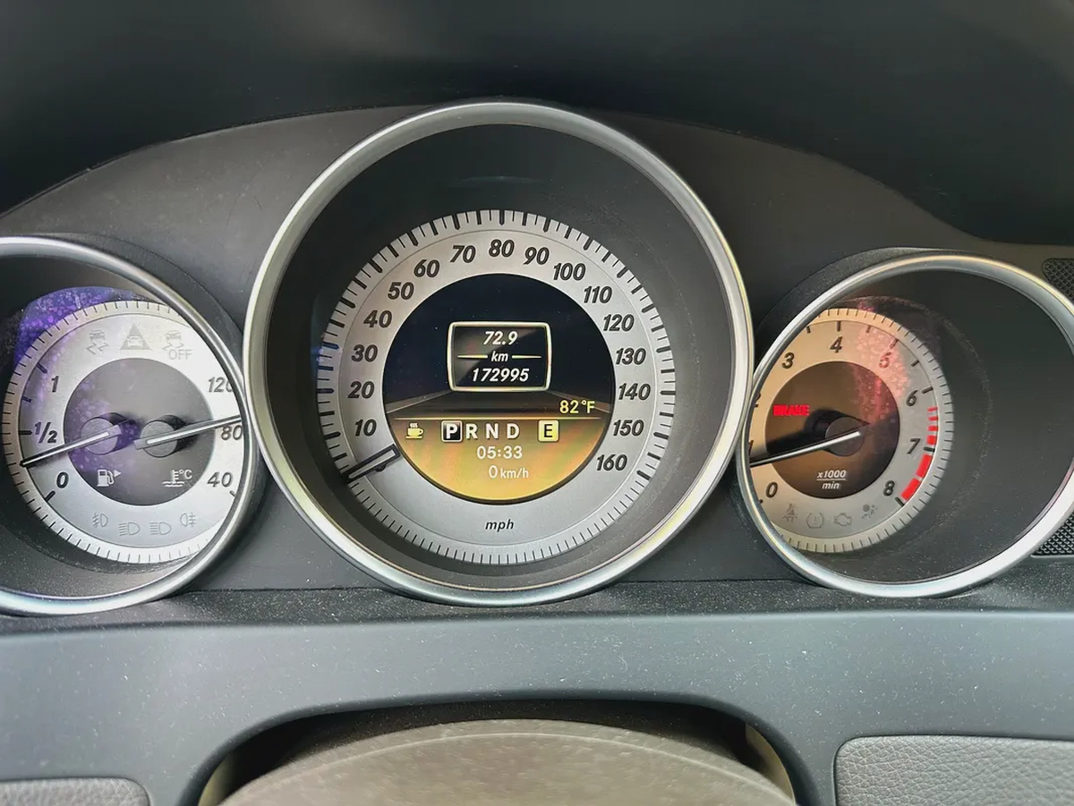 Mercedes-Benz C-Class C250 2012 - American Specs-10-10