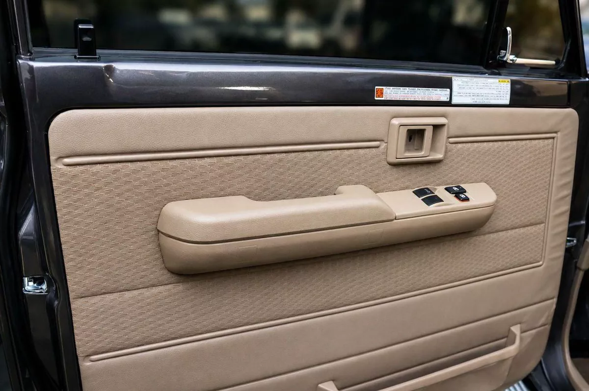 Toyota Land Cruiser Pick Up LC79 2.8 DIESEL MANUAL 2 DOOR-17-0