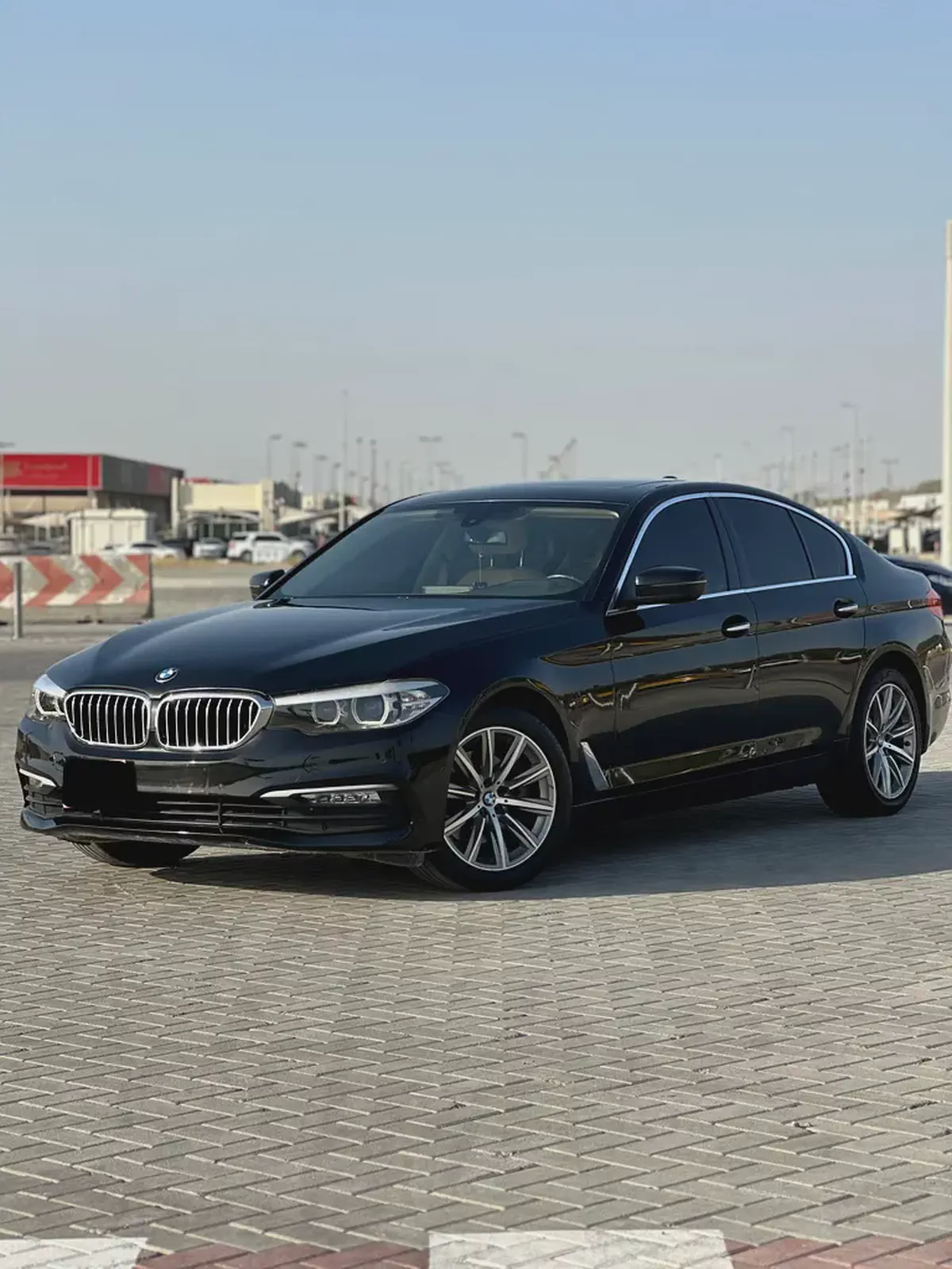EXCELLENT CONDITION | GCC | 2018 | BMW 520I PREMIUM-2-2
