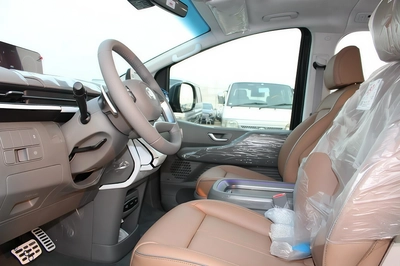 Hyundai Staria 3.5L V6 9 Seaters Luxury Plus Model 2026-13