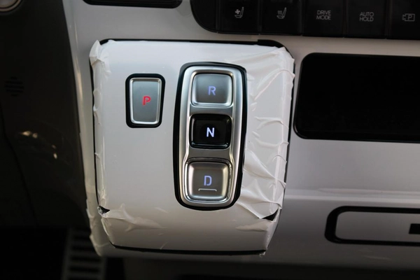 Hyundai Staria 3.5L V6 9 Seaters Luxury Plus Model 2026