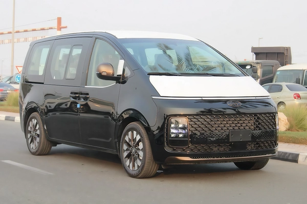 Hyundai Staria 3.5L V6 9 Seaters Luxury Plus Model 2026