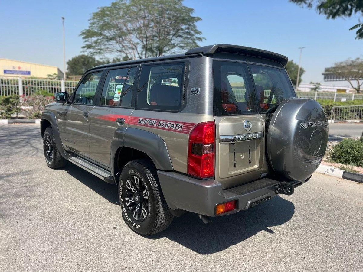 Nissan Patrol SUPER SAFARI-2-0