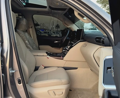 2024 Toyota Land Cruiser GXR 3.5 Twin Turbo, Under Warranty, GCC Specifications-10