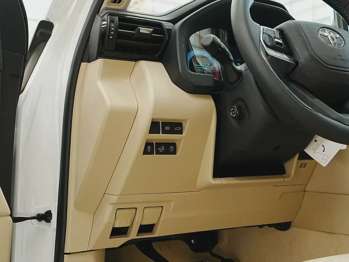 (EXPORT ONLY) 2026 TOYOTA LC300 VXR 3.5L PETROL AT FLOOR FULL GCC BRAND NEW 0KM-12-12