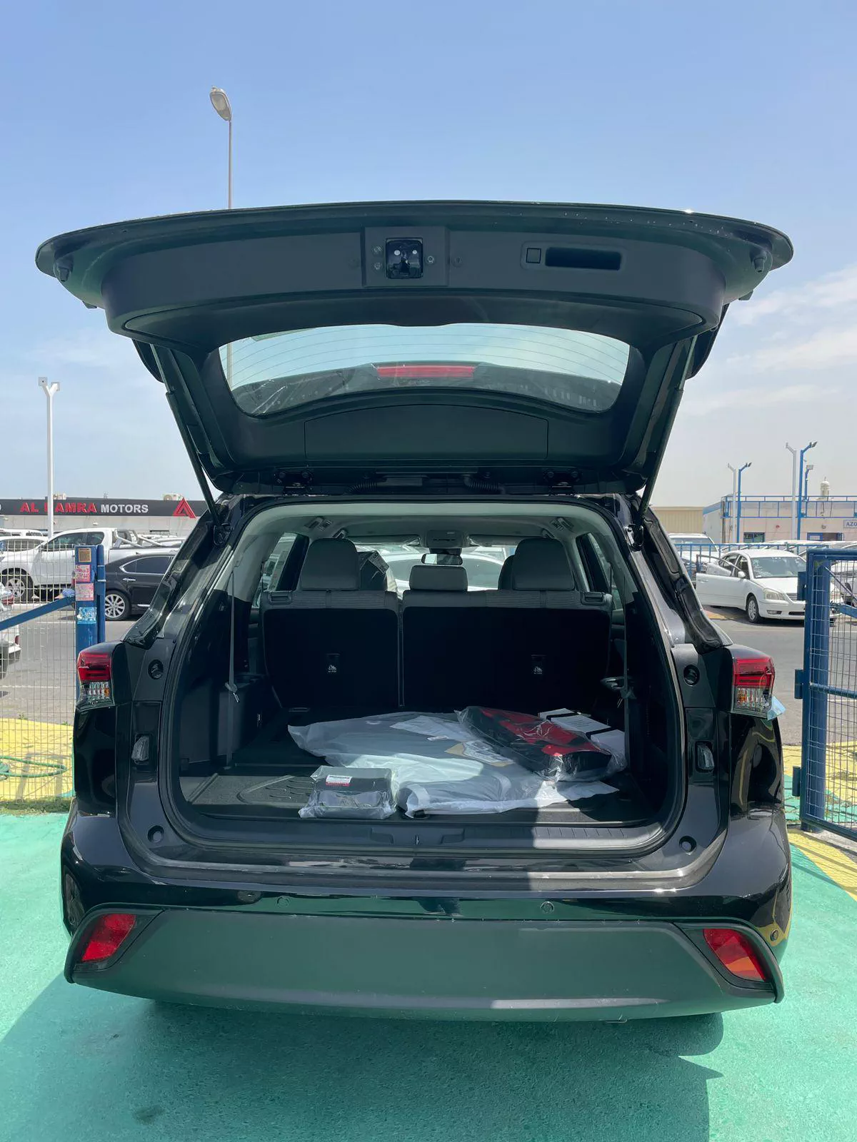 New 2023 Toyota Highlander-4-4
