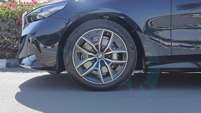 ( Only For Export ) 2026 BMW 5-Series 530i M 2.0T RWD BRAND NEW-19