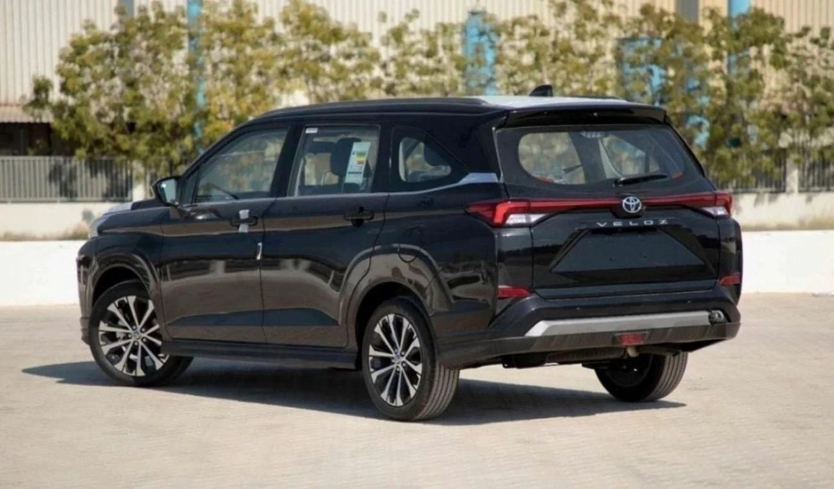 Toyota Veloz Toyota Veloz V 1.5 - Black inside Black 2025-16-16