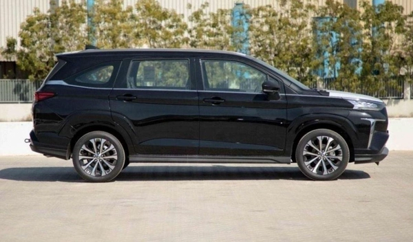 Toyota Veloz Toyota Veloz V 1.5 - Black inside Black 2025