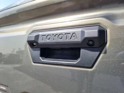 Toyota Tacoma TrailHunter Brand New * Export Price *-23