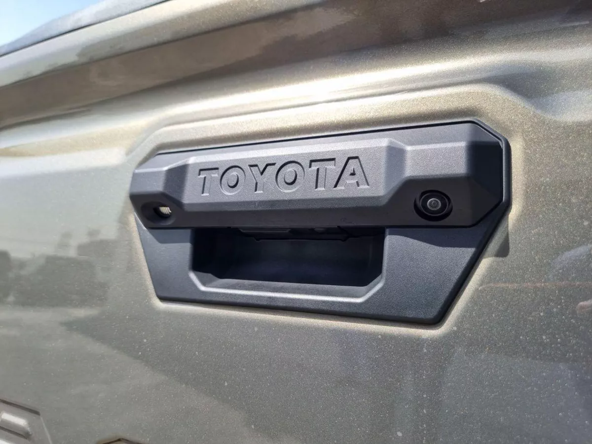 Toyota Tacoma TrailHunter Brand New * Export Price *-23-0