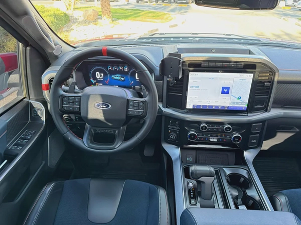 **2022**37 GCC SPEC NEAT AND CLEAN UNDER WARRANTY