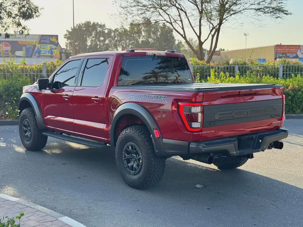**2022**37 GCC SPEC NEAT AND CLEAN UNDER WARRANTY-18-18