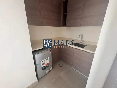 Prestigious House | Brand New End Unit | Gated Community-9