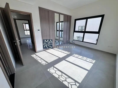 Prestigious House | Brand New End Unit | Gated Community-26
