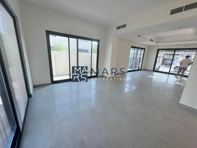 Prestigious House | Brand New End Unit | Gated Community-4