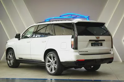2025 - CADILLAC ESCALADE SPORT PLATINUM - Prestige Condition for 444,000.00 AED-4