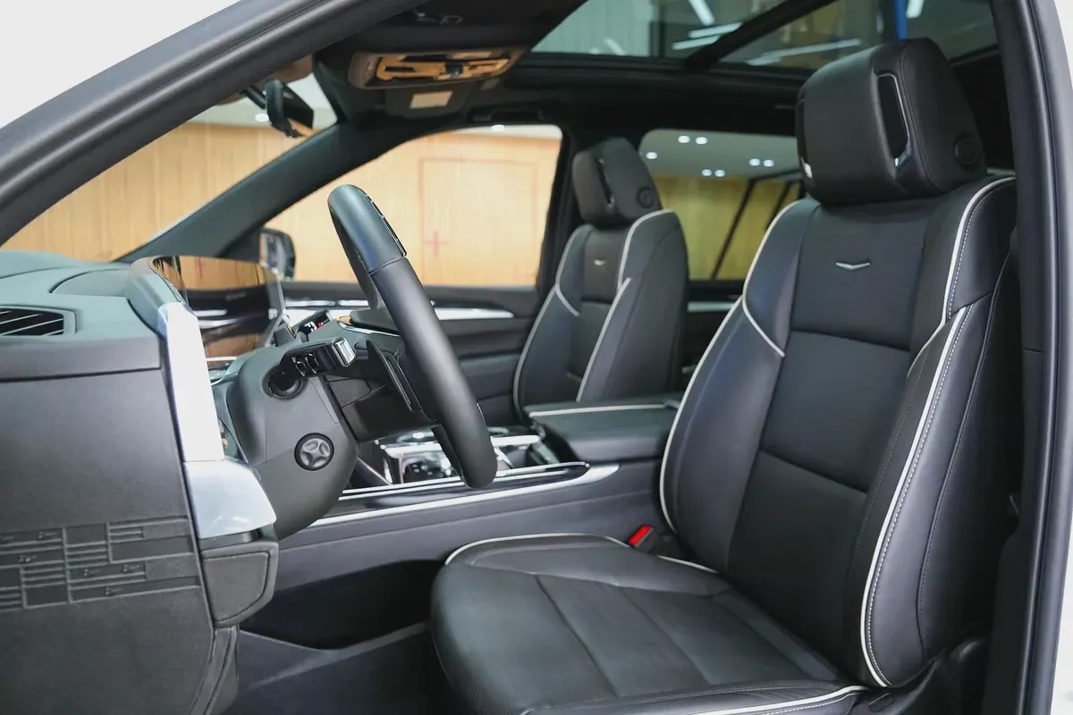 2025 - CADILLAC ESCALADE SPORT PLATINUM - Prestige Condition for 444,000.00 AED-12-12