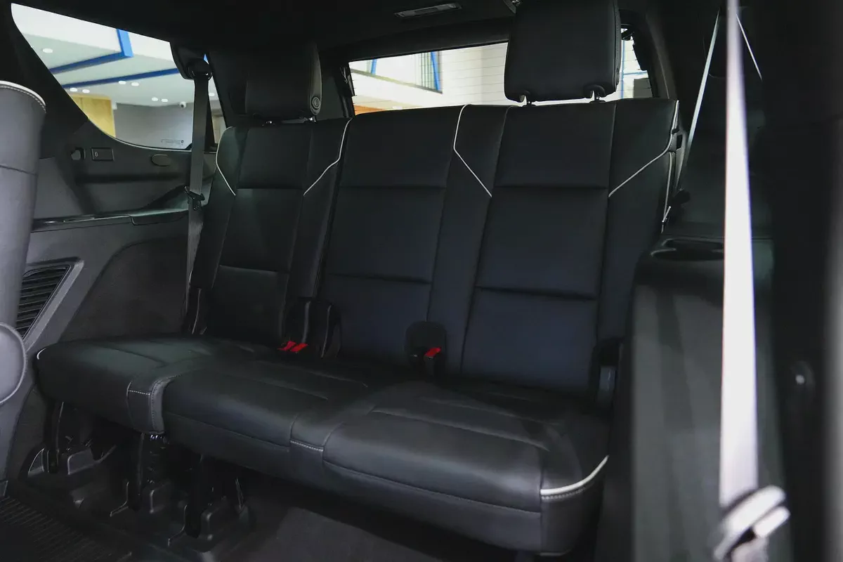 2025 - CADILLAC ESCALADE SPORT PLATINUM - Prestige Condition for 444,000.00 AED-15-15