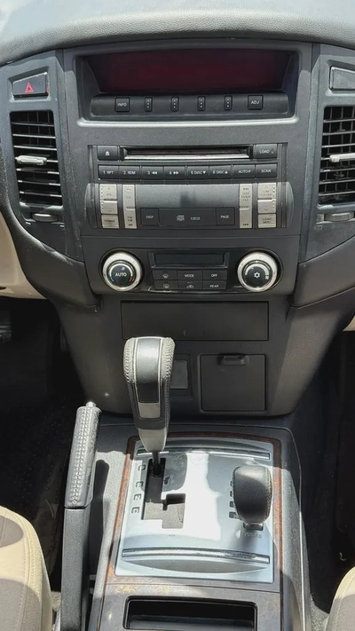 2012 Mitsubishi Pajero GLS V6 AWD G.C.C-13