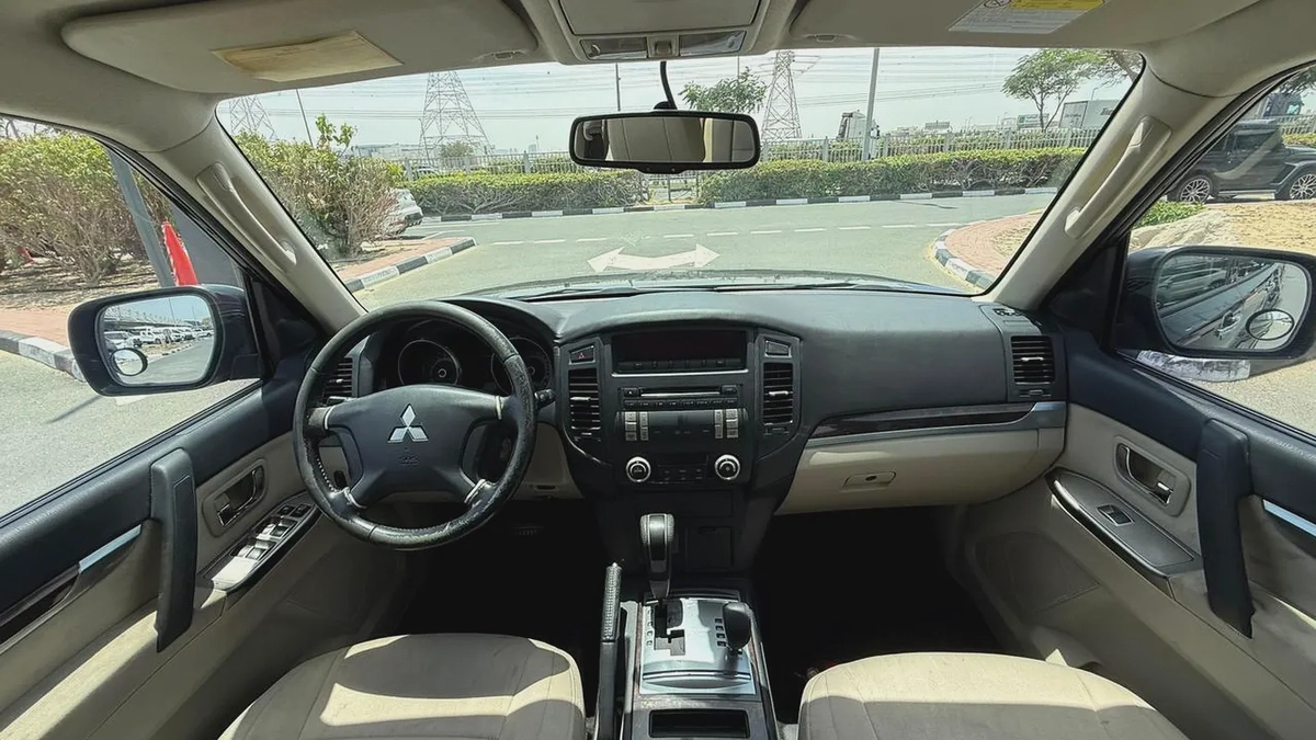 2012 Mitsubishi Pajero GLS V6 AWD G.C.C-12-12