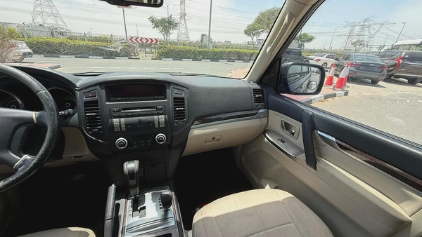 2012 Mitsubishi Pajero GLS V6 AWD G.C.C