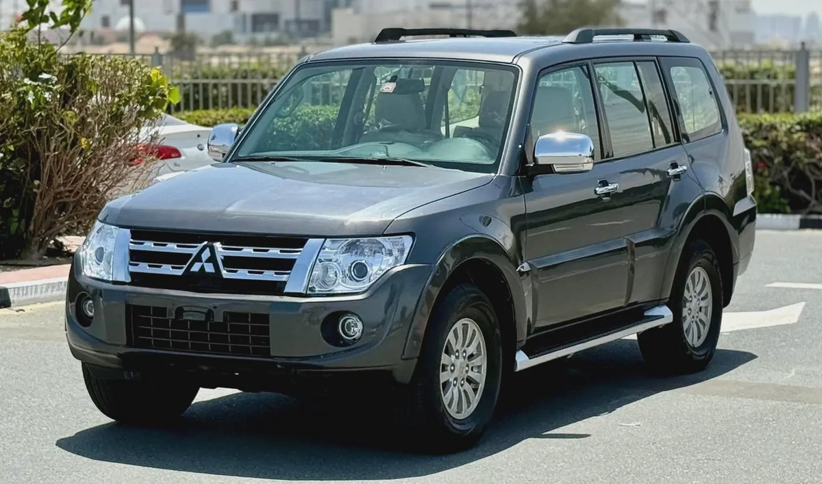 2012 Mitsubishi Pajero GLS V6 AWD G.C.C-3-3