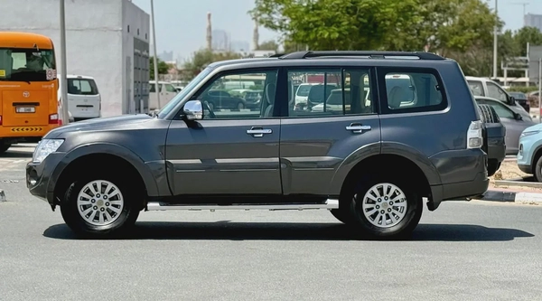 2012 Mitsubishi Pajero GLS V6 AWD G.C.C