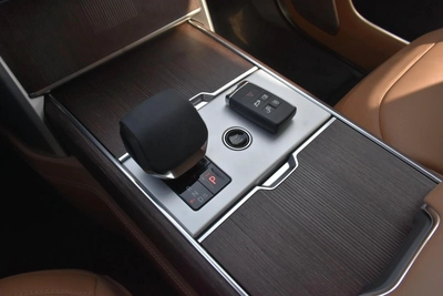 RANGE ROVER AUTOBIOGRAPHY 2025 | WHITE-1