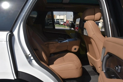 RANGE ROVER AUTOBIOGRAPHY 2025 | WHITE-8