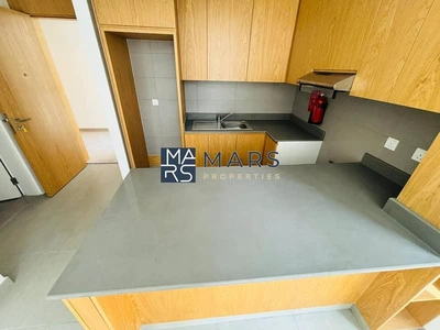 Fresh & Functional: 1-Bedroom Living-4