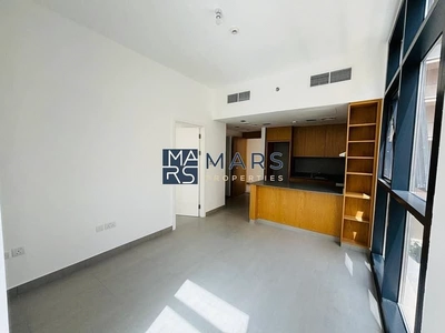 Fresh & Functional: 1-Bedroom Living-6