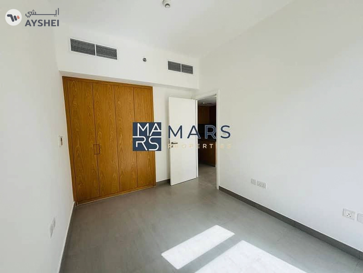 Fresh & Functional: 1-Bedroom Living-9-9