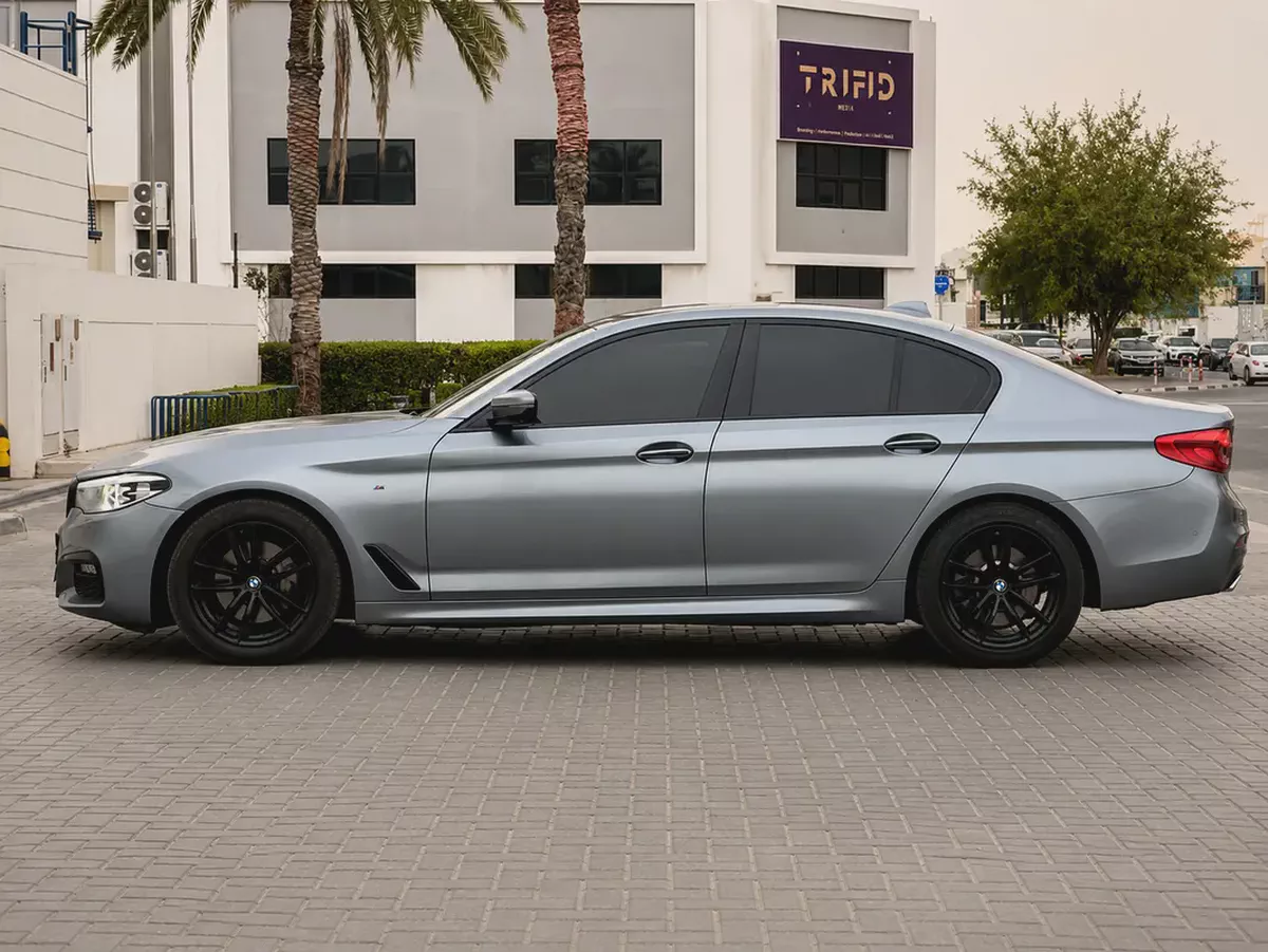 AED 1,183 P.M |BMW 5-Series 520i M Sport 2018 | GCC Specs | Pristine Condition-9-9