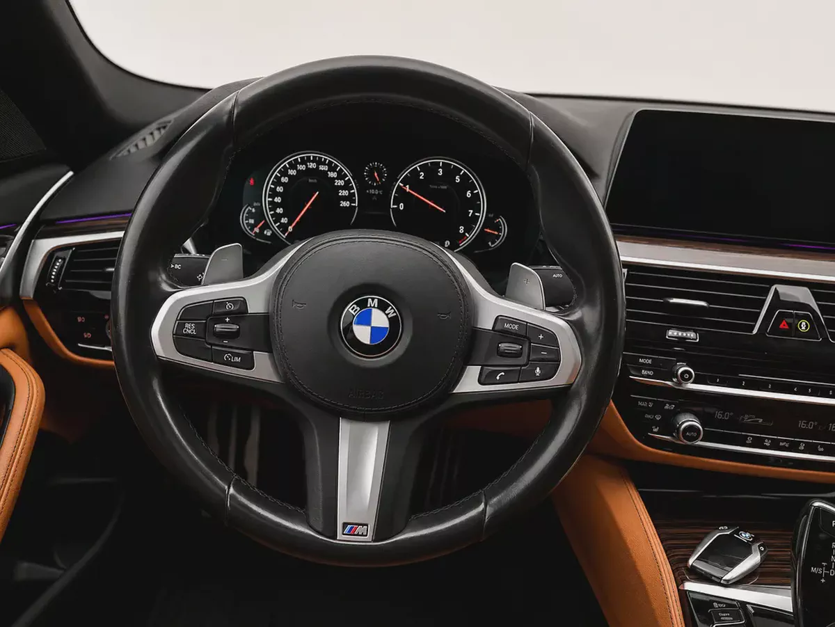 AED 1,183 P.M |BMW 5-Series 520i M Sport 2018 | GCC Specs | Pristine Condition-15-15
