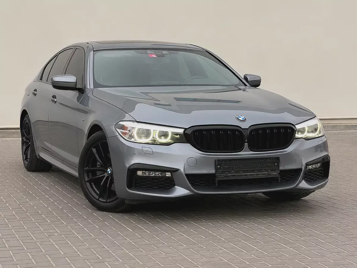 AED 1,183 P.M |BMW 5-Series 520i M Sport 2018 | GCC Specs | Pristine Condition-3-3