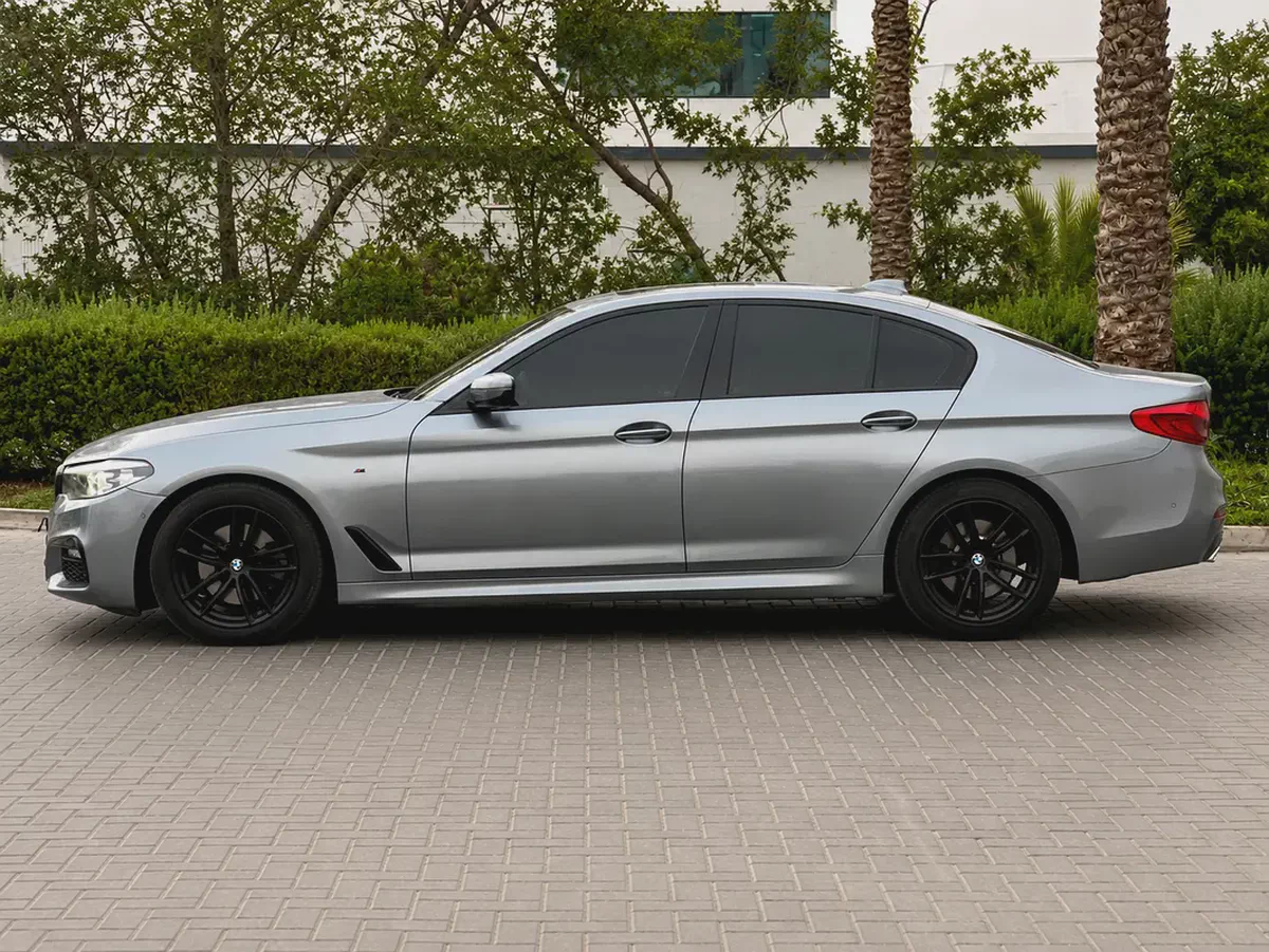 AED 1,183 P.M |BMW 5-Series 520i M Sport 2018 | GCC Specs | Pristine Condition-8-8