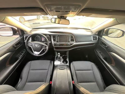 Toyota Highlander LE 2017 Toyota Highlander - MidOption - 3.5L V6 - Full 7 Seater - Trunk Auto-9