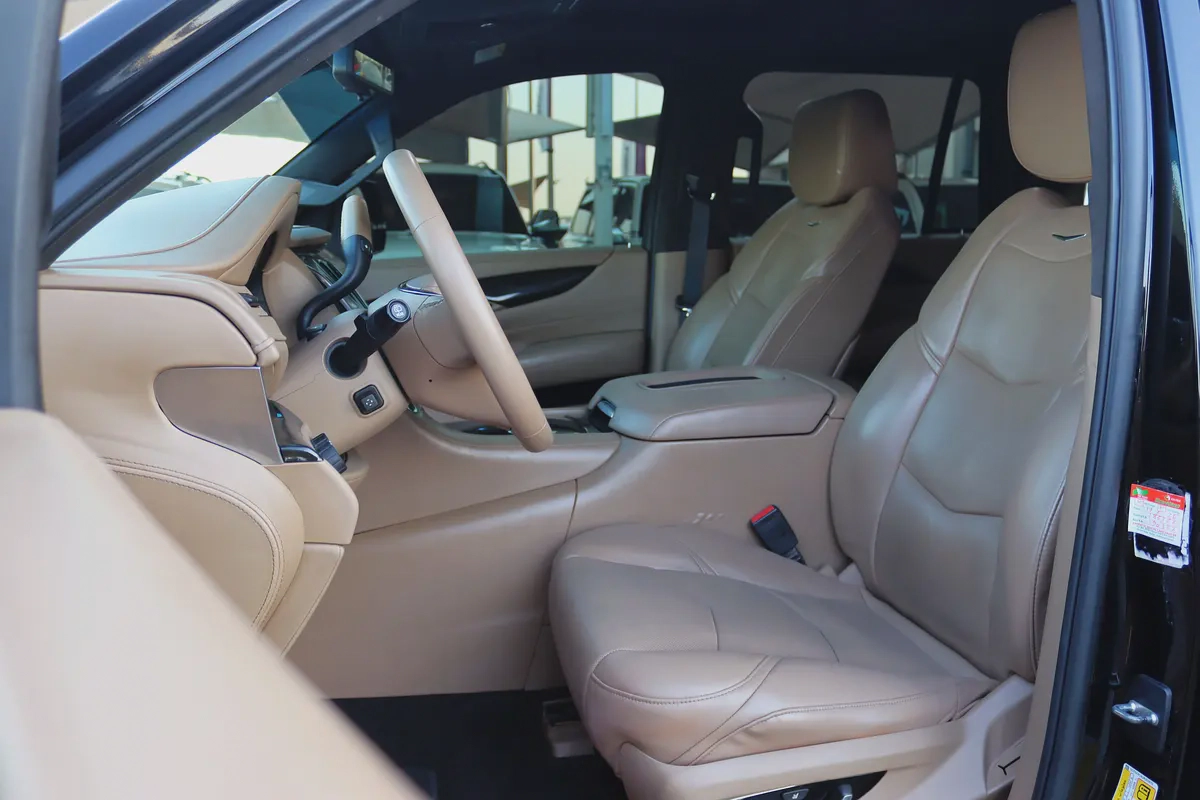 Cadillac Escalade Platinum 2018 Full Option-9-9