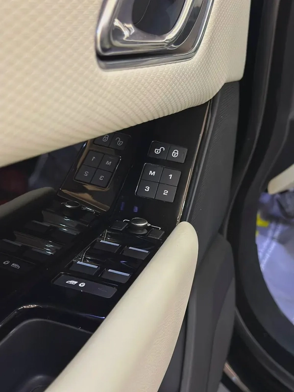 Land Rover Range Rover Velar P250 S 2018 - GCC Specs