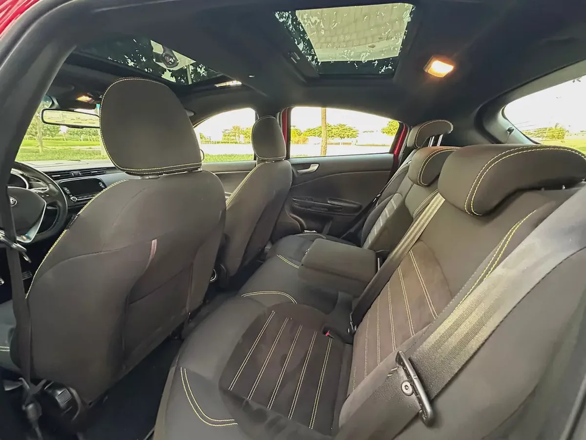 2021 Alfa Romeo Giulietta Turbo Full | GCC Specs | Pristine Condition-11-11