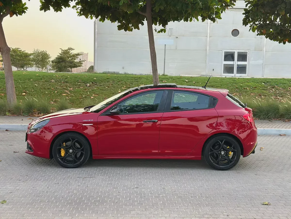 2021 Alfa Romeo Giulietta Turbo Full | GCC Specs | Pristine Condition-5-5