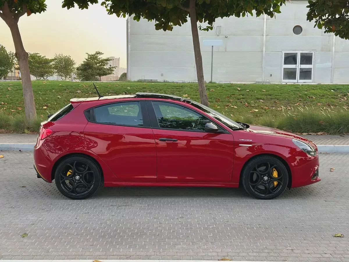 2021 Alfa Romeo Giulietta Turbo Full | GCC Specs | Pristine Condition-6-6