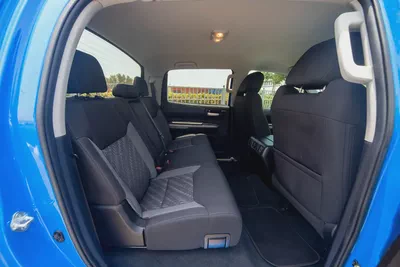 2021 Toyota Tundra Crewmax SR5 - American Specs - Excellent Condition-12