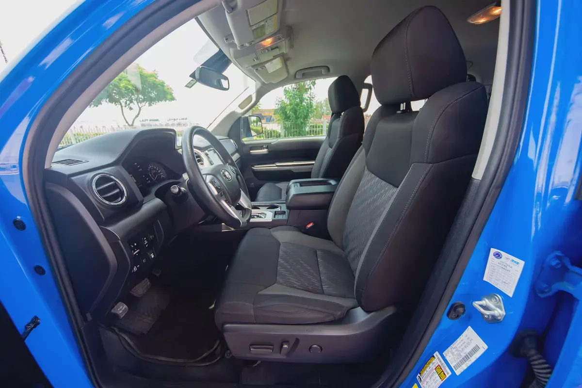 2021 Toyota Tundra Crewmax SR5 - American Specs - Excellent Condition-7-7