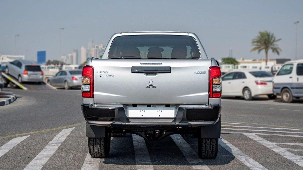 Mitsubishi L200 GLS MITSUBISHI L200 SPORTERO DC 2.4D AT 4X4 MY2023-3-0