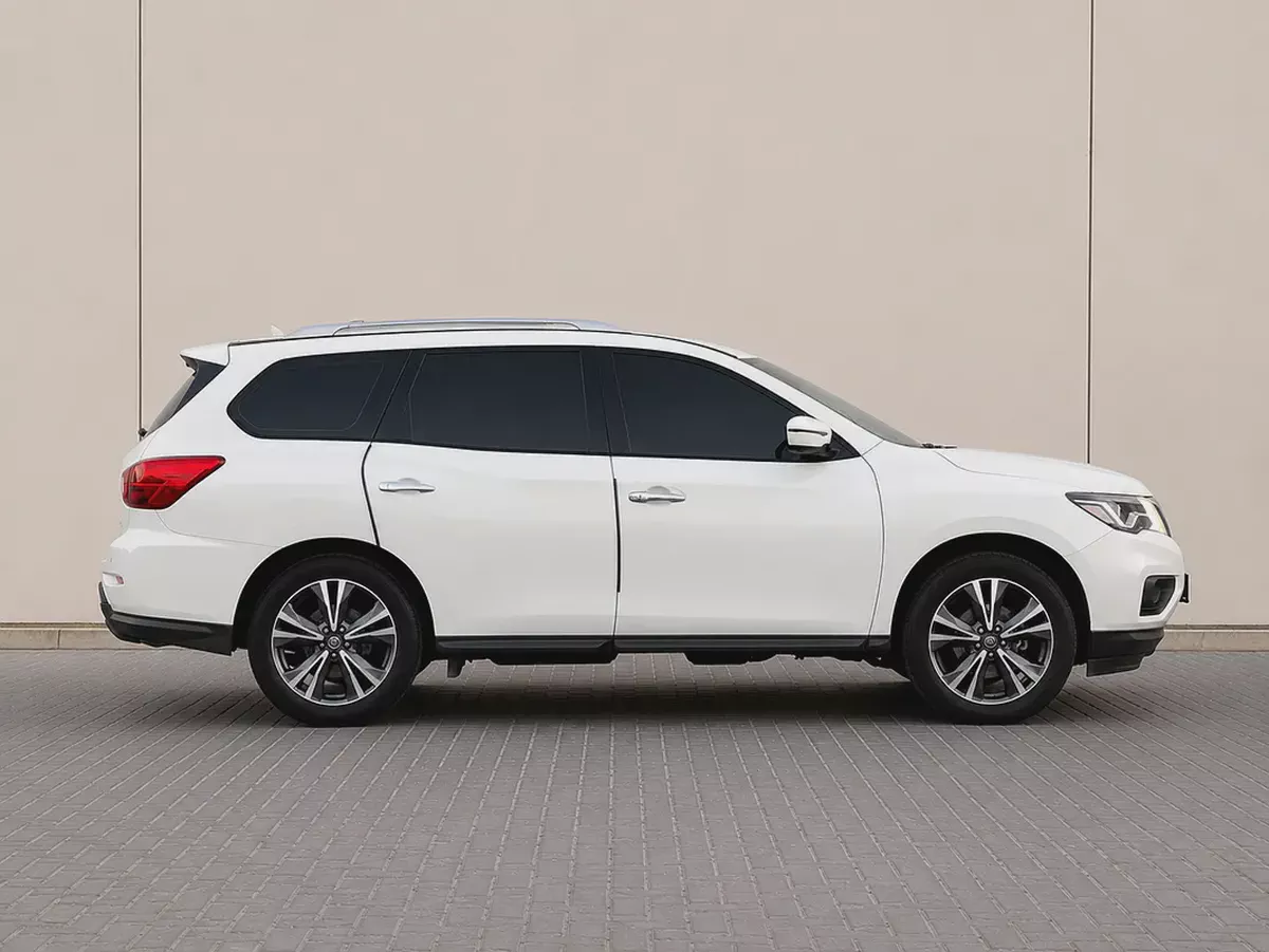 AED 873 P.M | 2018 Nissan Pathfinder SL | GCC Specs | Low Mileage | Family SUV-6-6