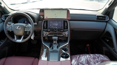 Lexus LX600-16