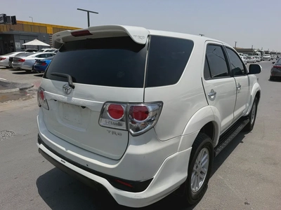Toyota fortuner 2015 TRD white color GCC calen car-4